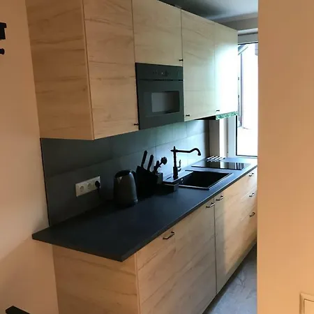 Seatone Apartment *